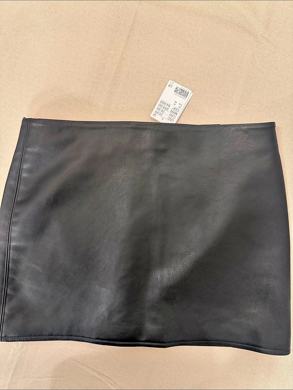 H&M Faux Leather Mini Skirt Black US 14 NWT